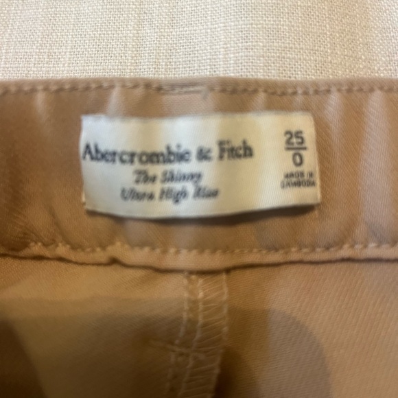 Abercrombie and Fitch The Skinny Ultra Highrise size 25 Like new. - Picture 3 of 4